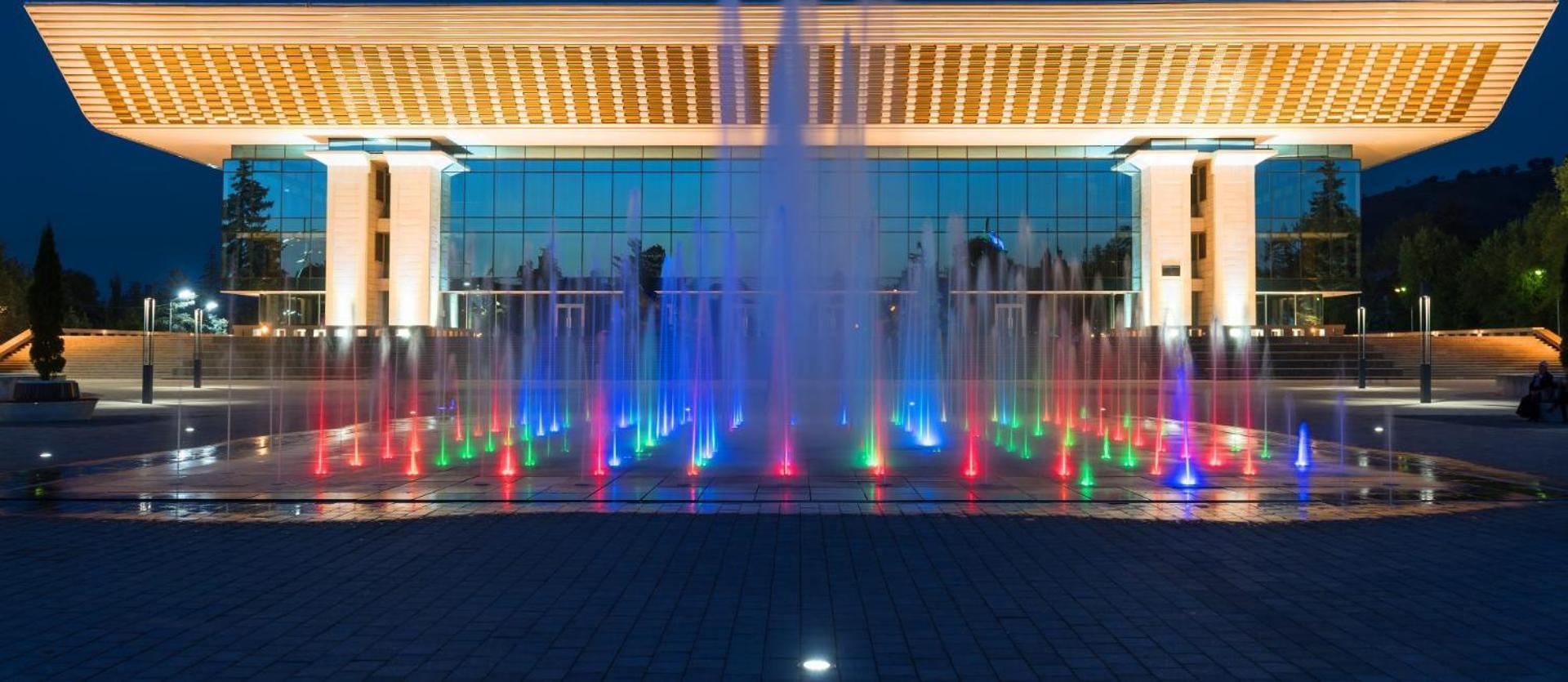 Nadezhda Apartments In Touristic Area, On The Dostyk Avenue 89 Almaty Extérieur photo