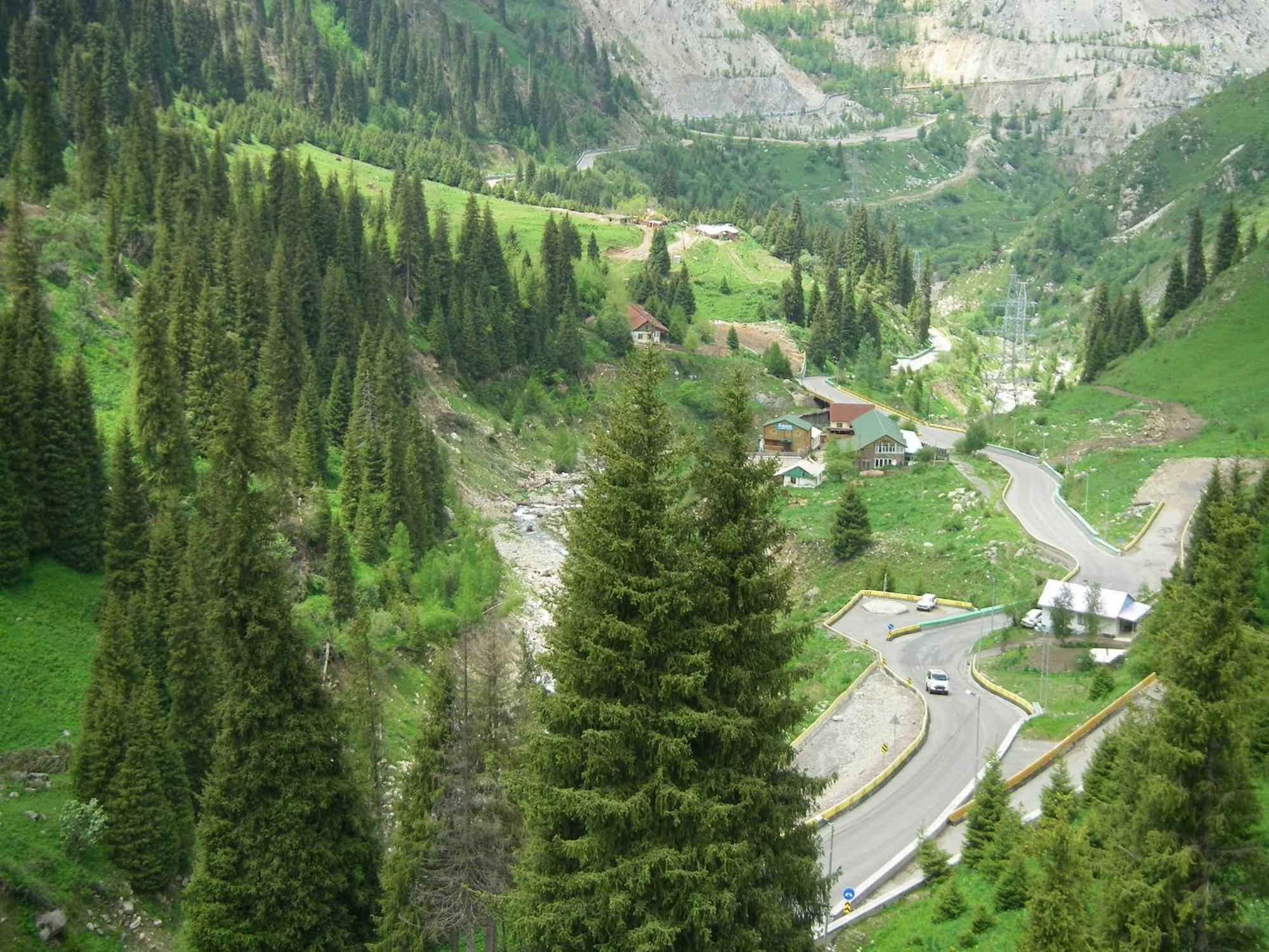 Nadezhda Apartments In Touristic Area, On The Dostyk Avenue 89 Almaty Extérieur photo